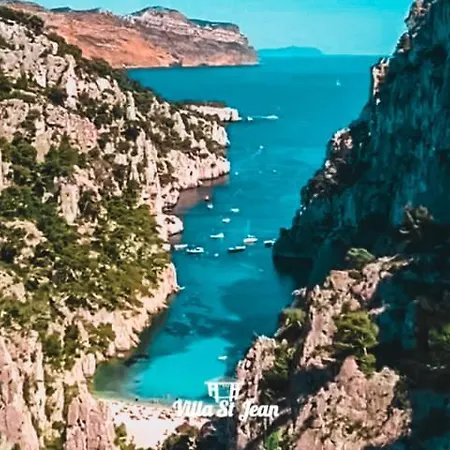 St Jean Vue Pied Dans L Eau