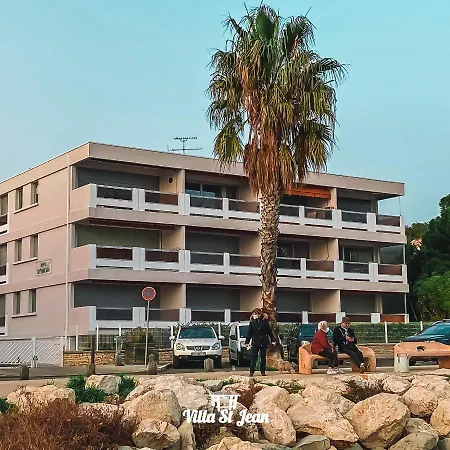 St Jean Vue Pied Dans L Eau דירה *